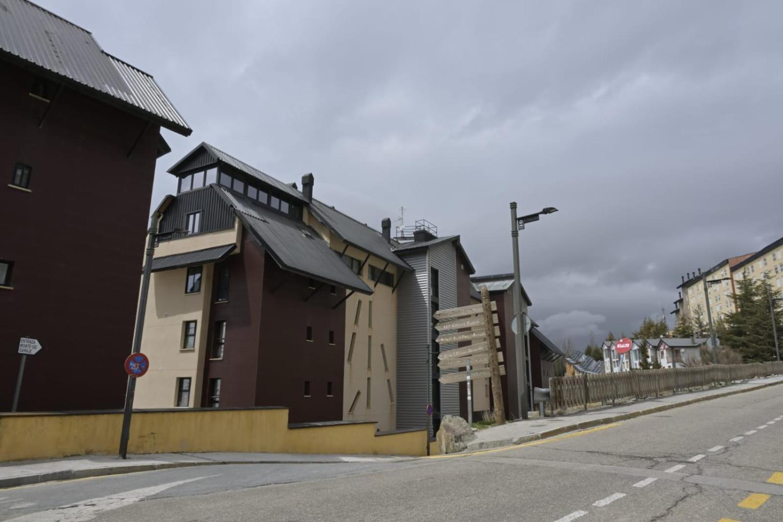 Estudio Infinity Con Parking Sierra Nevada Exteriér fotografie